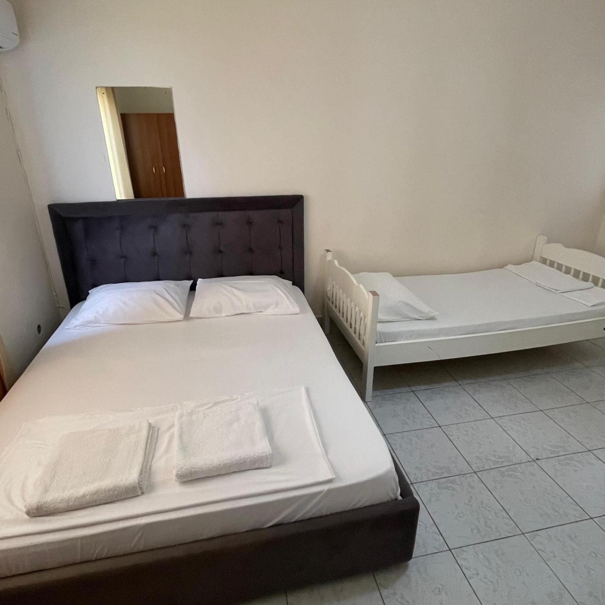 Hotel Gjika Sarandë Exterior foto